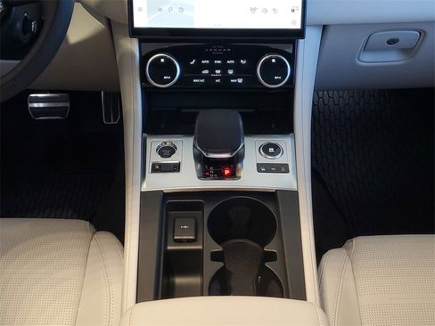 New 2026 Jaguar F-PACE SVR image 26