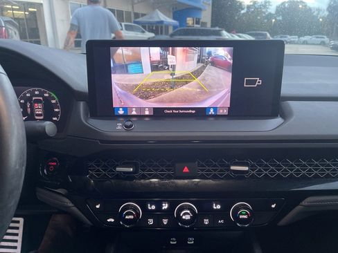 Used 2024 Honda Accord Sport image 10