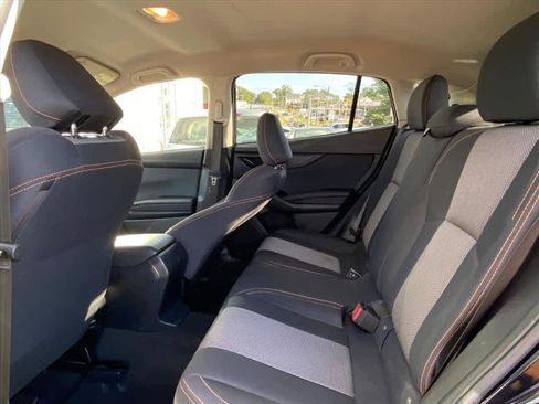 Used 2021 Subaru Crosstrek 2.0i Premium image 17