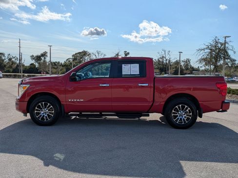 Used 2021 Nissan Titan SV w/ SV Convenience Package image 8