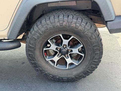 Used 2016 Jeep Wrangler Unlimited Sport w/ Quick Order Package 24S AWD/4WD image 7