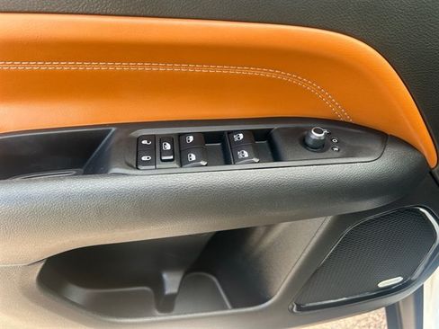 Used 2025 Jeep Compass Limited w/ Sun & Sound Group AWD/4WD image 21