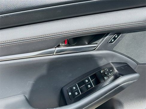 Used 2024 MAZDA MAZDA3 s image 17