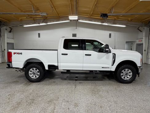 Used 2024 Ford F250 XLT w/ FX4 Off-Road Package AWD/4WD image 5