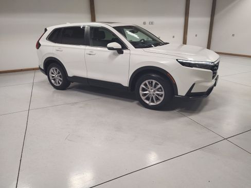 Used 2024 Honda CR-V EX image 2