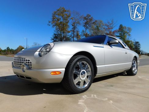 Used 2005 Ford Thunderbird image 6