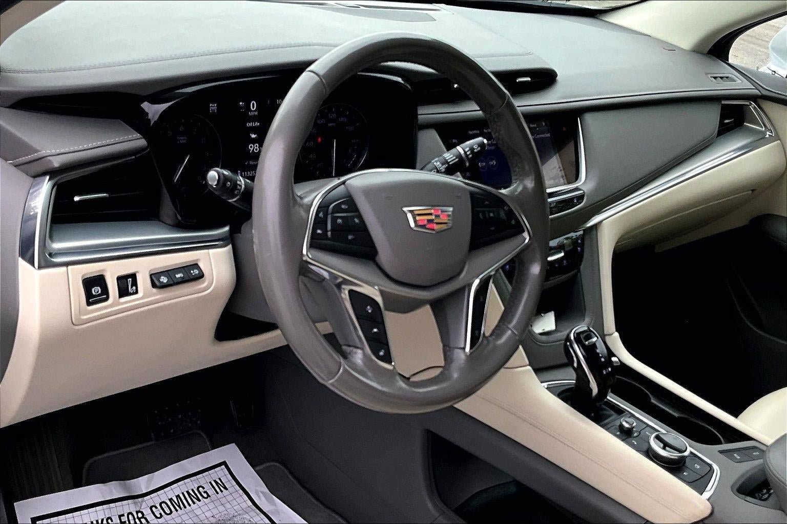 Used 2020 Cadillac XT5 Premium Luxury AWD/4WD image 15