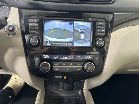 Used 2018 Nissan Rogue Sport SL w/ SL Premium Package image 22