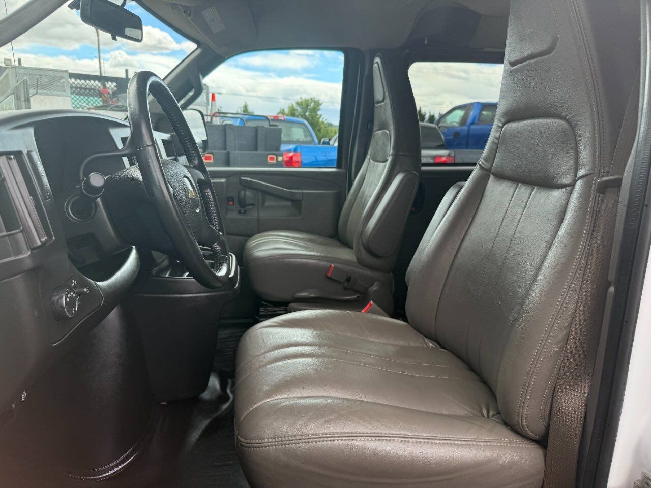 Used 2023 Chevrolet Express 3500 LS RWD image 29