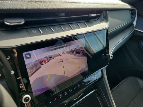 New 2026 Jeep Grand Cherokee Altitude AWD/4WD image 18