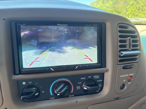 Used 2000 Ford F150 XL image 19