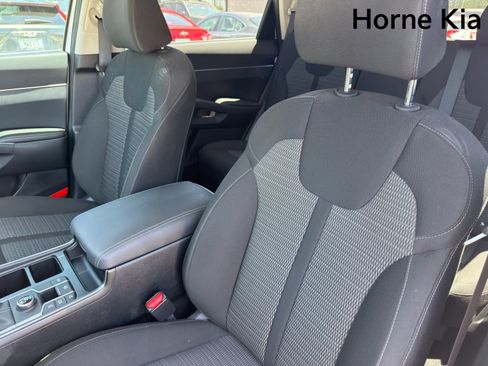 New 2026 Kia Sorento LX FWD image 10