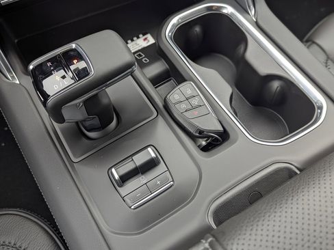 New 2026 GMC Sierra 1500 Denali w/ Technology Package image 27