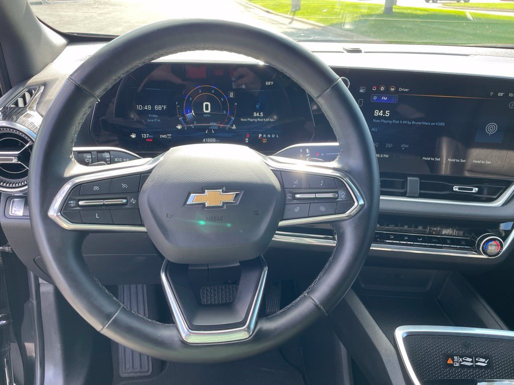 Used 2025 Chevrolet Equinox LT w/ Convenience Package II AWD/4WD image 12