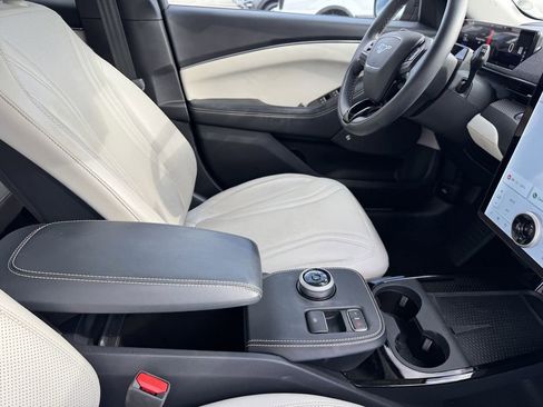 Used 2023 Ford Mustang Mach-E Premium image 6