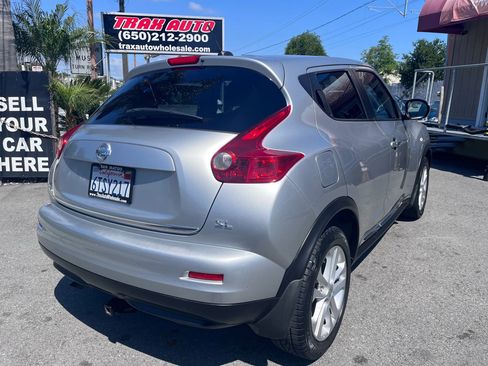 Used 2011 Nissan Juke SL w/ Chrome Pkg FWD image 7