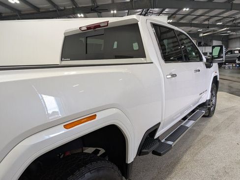 Used 2025 GMC Sierra 3500 Denali AWD/4WD image 3