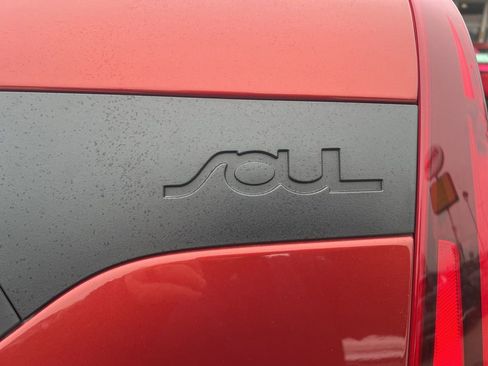 Used 2022 Kia Soul LX w/ Technology Package image 31