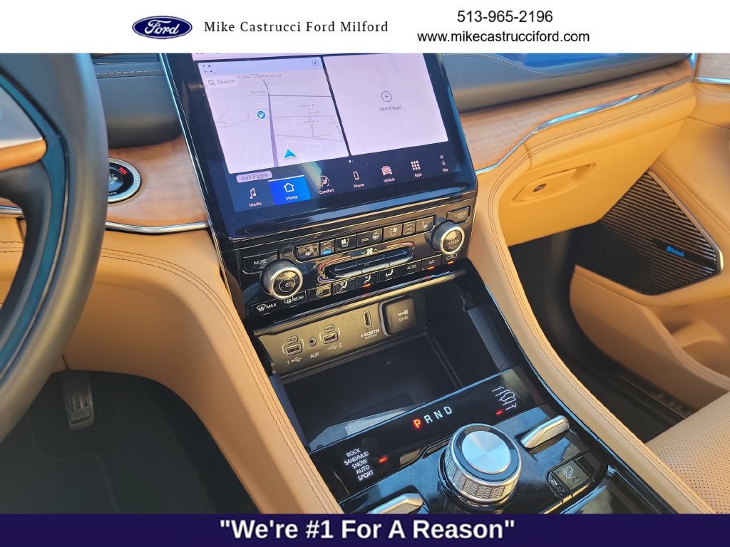 Used 2025 Jeep Grand Cherokee Summit AWD/4WD image 15