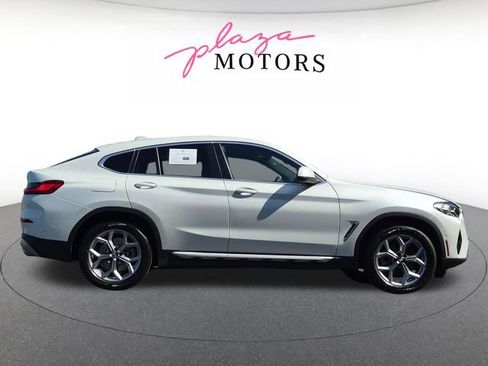 Certified 2025 BMW X4 xDrive30i AWD/4WD image 4