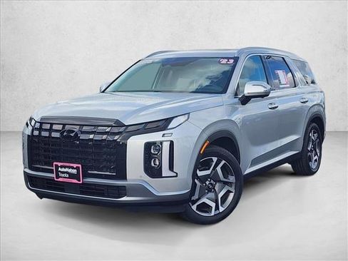 Used 2023 Hyundai Palisade SEL FWD image 1