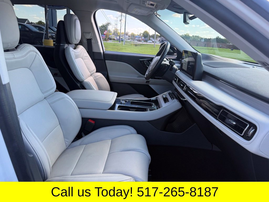 Used 2025 Lincoln Aviator Reserve w/ Equipment Group 201A AWD/4WD image 10
