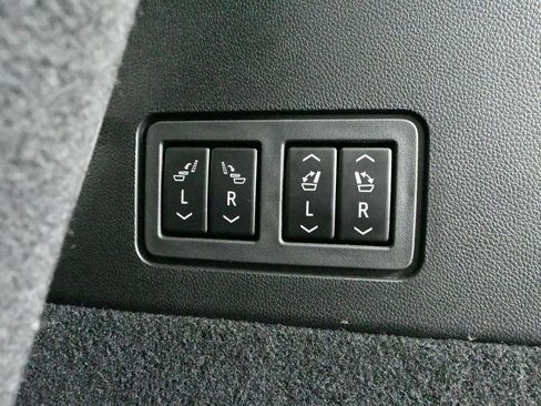 Used 2024 Cadillac XT6 Sport image 48