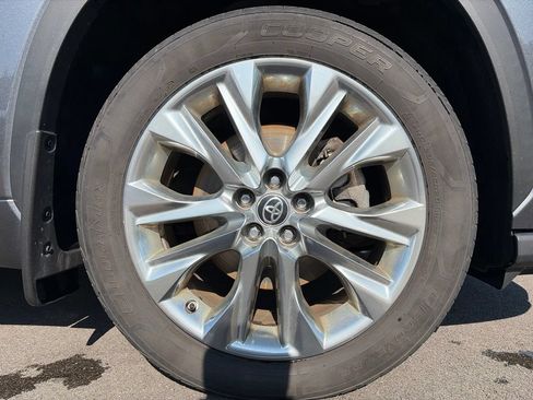 Used 2021 Toyota Highlander Limited AWD/4WD image 24