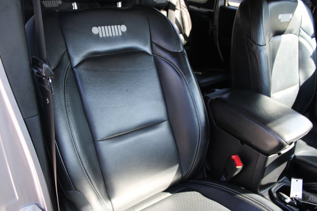 Used 2018 Jeep Wrangler Unlimited Sport S AWD/4WD image 16