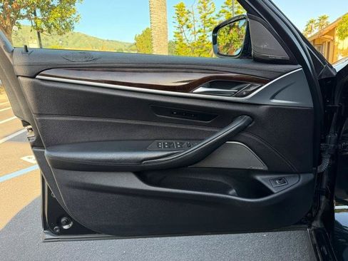 Used 2017 BMW 540i RWD image 46