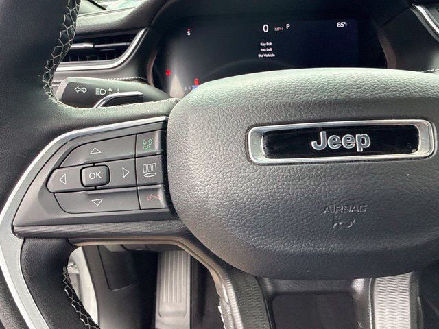Used 2023 Jeep Grand Cherokee Altitude AWD/4WD image 34