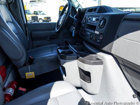 Used 2021 Ford E-350 and Econoline 350 Super Duty RWD image 23
