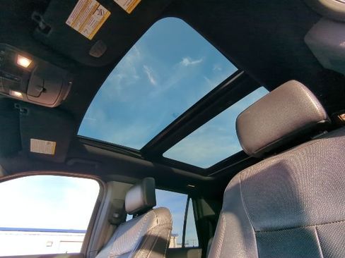 Used 2018 Ford Expedition Max XLT w/ Equipment Group 202A image 6