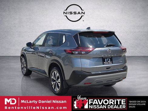 Used 2023 Nissan Rogue SV FWD image 4