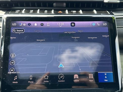 Used 2024 Jeep Grand Cherokee L Limited w/ Luxury Tech Group II image 24