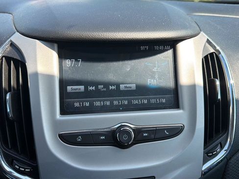Used 2018 Chevrolet Cruze LS FWD image 6