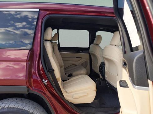 New 2025 Jeep Grand Cherokee L Limited RWD image 27