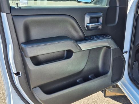 Used 2018 Chevrolet Silverado 1500 LT image 30