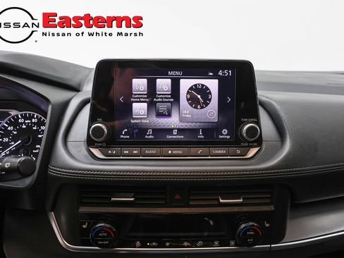 Used 2024 Nissan Rogue SV w/ SV Premium Package FWD image 12