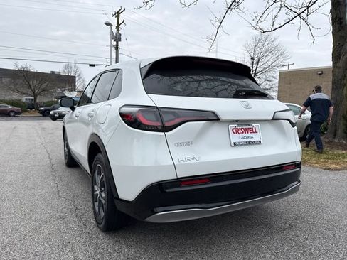 Used 2024 Honda HR-V EX-L image 3