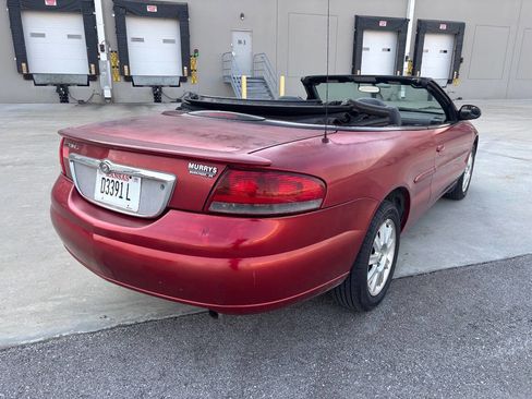 Used 2004 Chrysler Sebring GTC FWD image 7