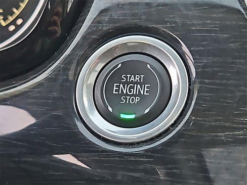 Used 2020 Cadillac XT6 Premium Luxury w/ LPO, Floor Liner Package image 20