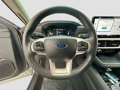 Certified 2025 Ford Explorer Active image 12