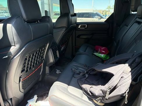 Used 2025 Ford Bronco Raptor AWD/4WD image 5