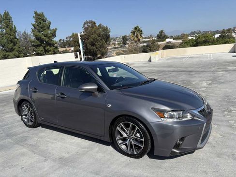 Used 2015 Lexus CT 200h image 41