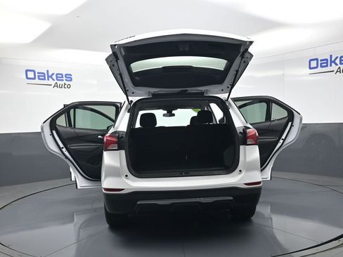 Used 2022 Chevrolet Equinox LT w/ LPO, Blackout Package FWD image 55