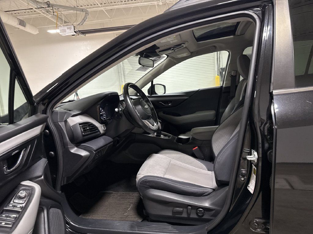 Used 2023 Subaru Outback Premium AWD/4WD image 21