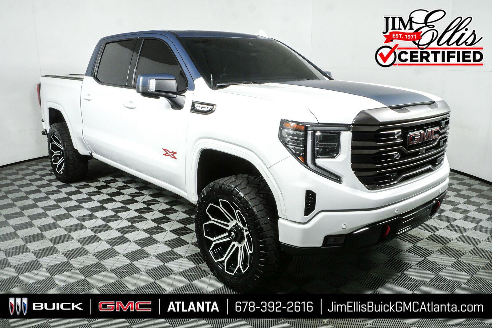 Used 2022 GMC Sierra 1500 AT4X AWD/4WD image 1