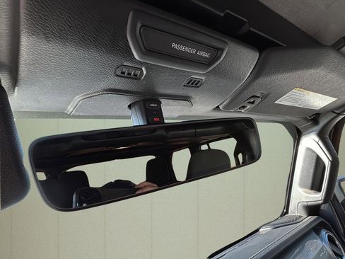 Used 2018 Jeep Wrangler Unlimited Sahara image 34