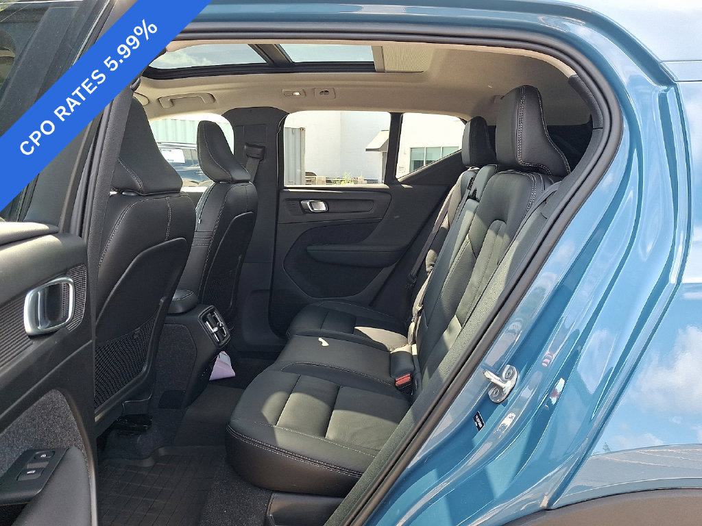 Used 2023 Volvo XC40 B5 Ultimate w/ Protection Package Premier AWD/4WD image 10